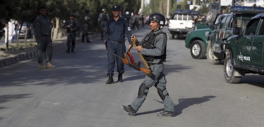 Afghánské bezpečnostní síly mají napilno.