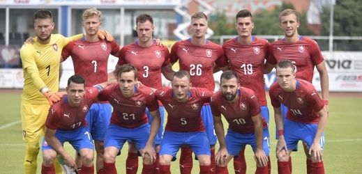 Hráči české fotbalové reprezentace před jedním z přípravných zápasů.