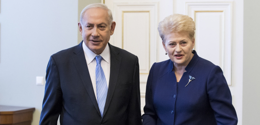 Izraelský premiér Benjamin Netanjahu  s prezidentkou Litvy Daliou Grybauskaiteovou.