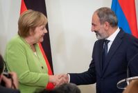 Německá kancléřka Angela Merkelová s arménským premiérem Nikolem Pašinjanem.
