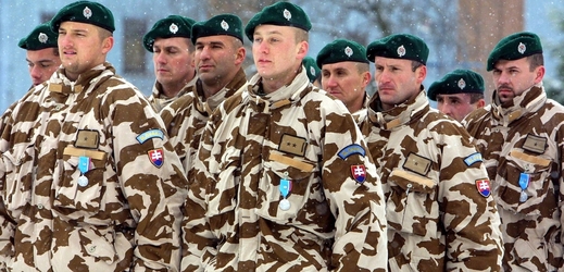Slovenští vojáci.