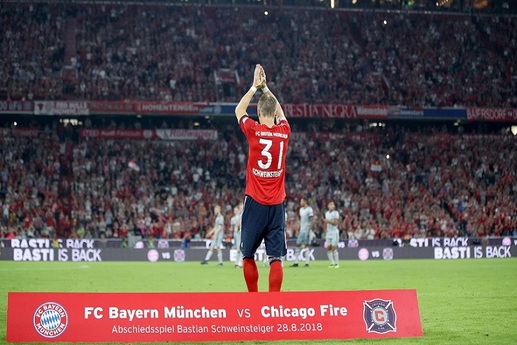 Bývalý kapitán německé reprezentace přišel do Bayernu ve 13 letech, mnichovský dres oblékal sedmnáct sezon.