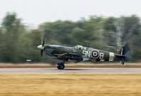 Britský stíhací letoun Spitfire Mk.XVIE.