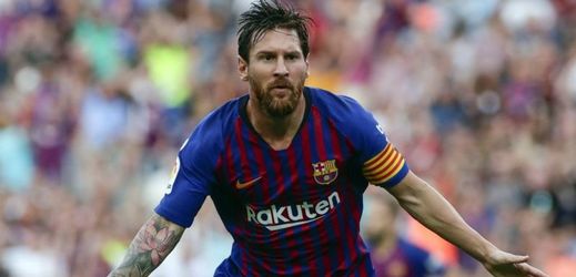 Messi se postaral o čtyři góly Barcelony proti nováčkovi španělské ligy.