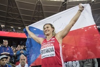 Oštěpařka Barbora Špotáková obdrží zlatou medaili ze světového šampionátu 2011.