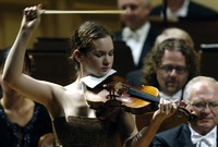 Americká houslistka Hilary Hahnová vystoupí v Praze.
