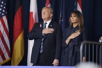 Trump se svou ženou Melanií uctili památku obětí 11. září.