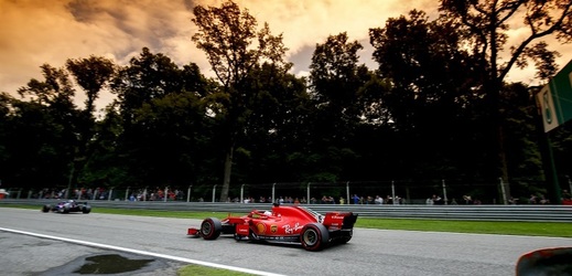 Uspěje Sebastian Vettel v Singapuru?