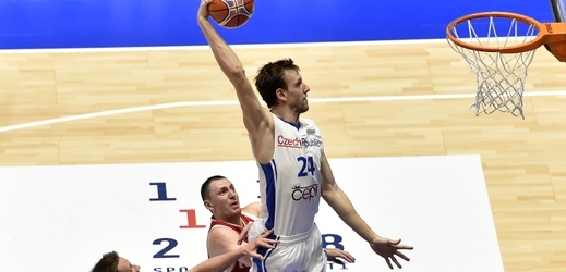 Basketbalista Jan Veselý. 