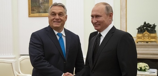 Vladimir Putin (vpravo) s maďarským premiérem Viktorem Orbánem.