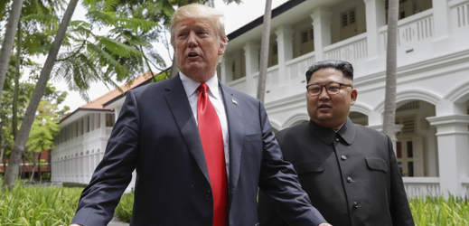 Americký prezident Donald Trump a vůdce KLDR Kim Čong-un.
