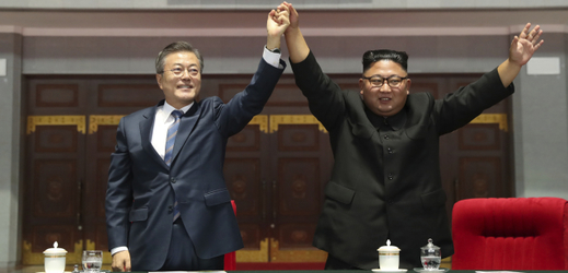 Kim Čong-un a jihokorejský prezident Mun Če-in.