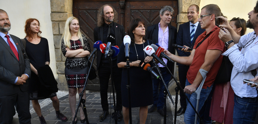 Europoslankyně Michaela Šojdrová a další členové jejího doprovodu hovořili s novináři po schůzce s premiérem Andrejem Babišem