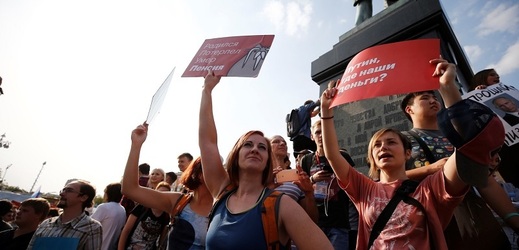 Zářijová demonstrace proti důchodové reformě v Moskvě.