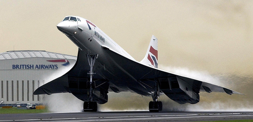 Nadzvukový letoun Concorde společnosti British Airways (2001).