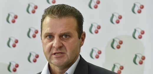 Zdeněk Ondráček promluví před mandátovým a imunitním výborem.