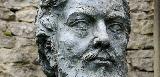 Busta malíře Gustava Courbeta.