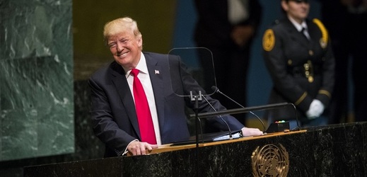 Donald Trump v Radě bezpečnosti OSN obvinil Čínu z vměšování do voleb.