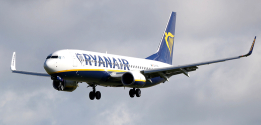 Letadlo společnosti Ryanair. 