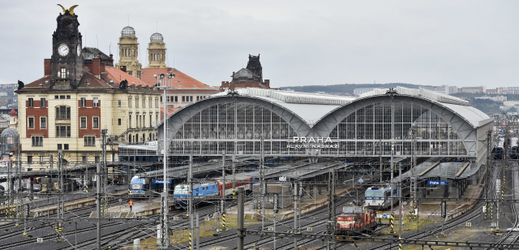 Nad kolejištěm hlavní nádraží v Praze mají stát domy.