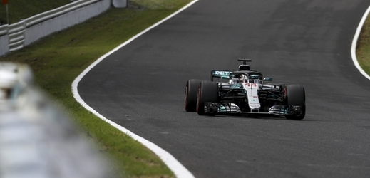 Lewis Hamilton vyhrál kvalifikaci v Japonsku, přiblížil se tak titulu. 