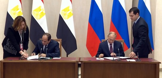 Ruský prezident Putin jednal s egyptským prezidentem Sísím. 