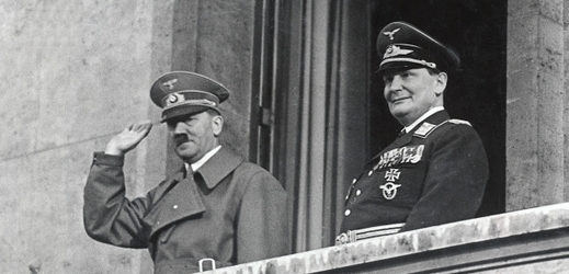 Adolf Hitler a Hermann Goering. 