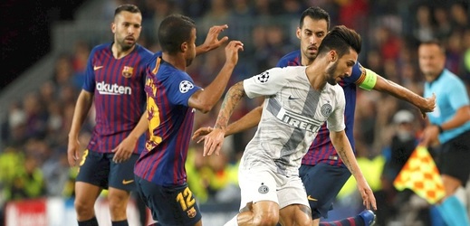 Barcelona zdolala Inter, oslabený Tottenham vedení neudržel
