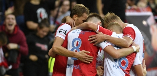 ŽIVĚ: Slavia nedává Dukle šanci. Za dvacet minut vstřelila 2:0