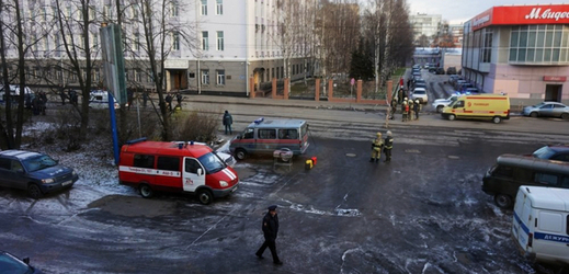 Následky výbuchu v ruském Archangelsku. 