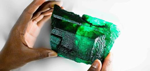 Kilogramový smaragd byl objeven v Zambii.