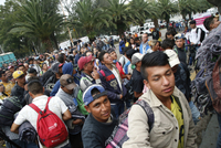 Stovky migrantů dorazily do mexické metropole.