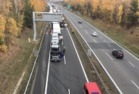 Nehoda se stala na šestém kilometru ve směru na Plzeň.