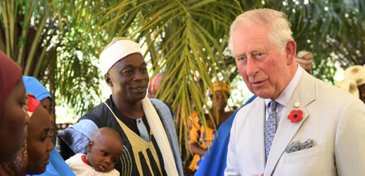 Princ Charles při své nedávné návštěvě Afriky.
