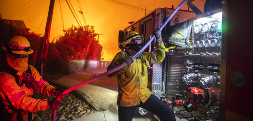 Zásah hasičů v Kalifornii.