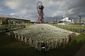 Britský umělec Rob Heard ke konci války v londýnském olympijském parku přichystal dílo k uctění památky vojáků padlých v bitvě na Sommě. Dílo se skládá dohromady z 72 396 postav, které jsou vyrovavnány v dlouhých řadách. (Foto: ČTK/Matt Dunham)