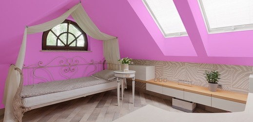 Interiér hotelu bude laděn do bílé a růžové barvy (ilustrační foto).