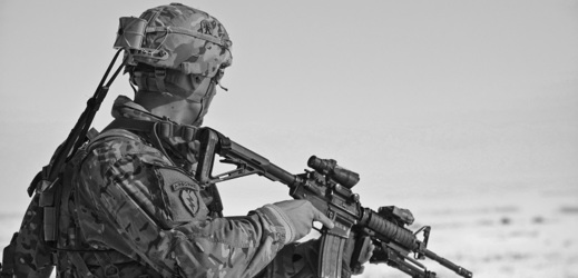 Podezřelý vystupoval jako voják na zahraniční misi v Afghánistánu (ilustrační foto).