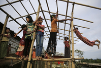 Malí Rohingové v uprchlickém táboře v Bangladéši. 