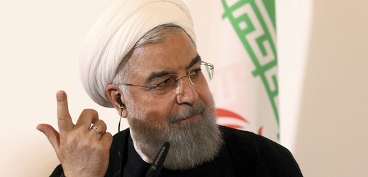 Íránský prezident Hasan Rúhání kritizuje americké sankce.