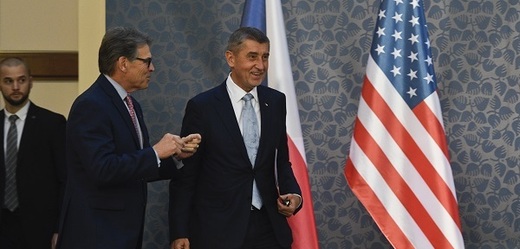 Americký ministr energetiky Rick Perry s Andrejem Babišem.
