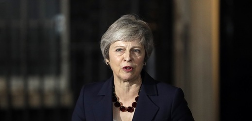Theresa Mayová oznámila, že vláda podpořila dojednanou dohodu o brexitu.