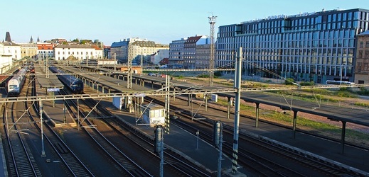 Z Masarykova nádraží vlaky dočasně nejezdí.