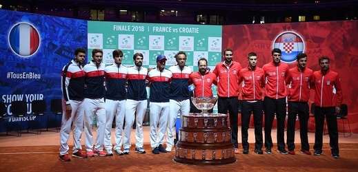 Amatérští tenisté si zahráli na kurtu pro finále Davis Cupu (ilustrační foto).