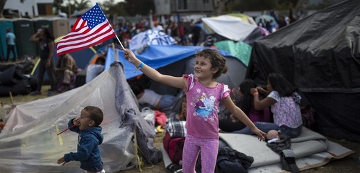 Do mexického pohraničního města Tijuana dorazilo v minulých dnech kolem pěti tisíc migrantů.