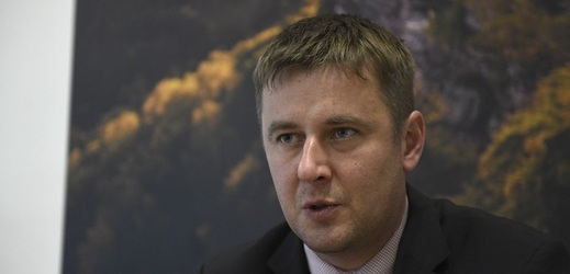 Český ministr zahraniční Tomáš Petříček (ČSSD) se vyjádřil k eskalujícímu incidentu mezi Ukrajinou a Ruskem.
