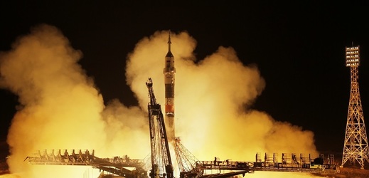 Start rakety Sojuz MS-08 z kazašského Bajkonuru.