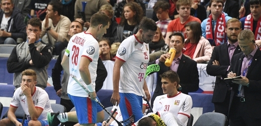 Češi nečekaně prohráli o gól, hodně si zkomplikovali cestu turnajem. 