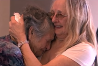 Matka a dcera se viděly poprvé po 69 letech.