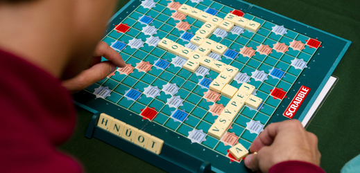 Scrabble - oblíbená zábava Alžběty II. nebo Jarka Nohavici.